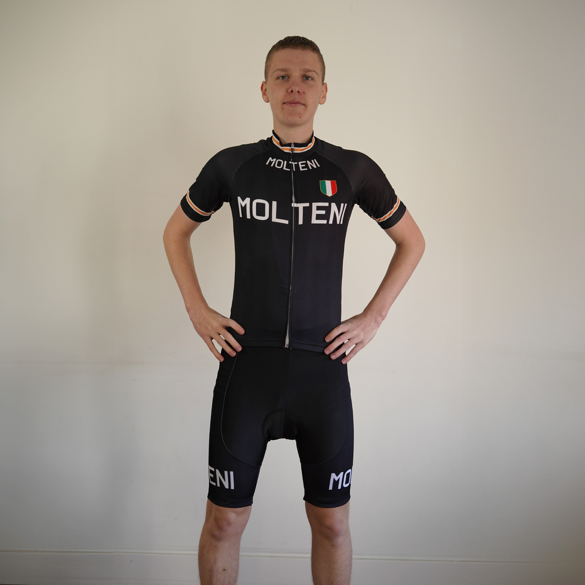 Wielershirt Molteni zwart retro